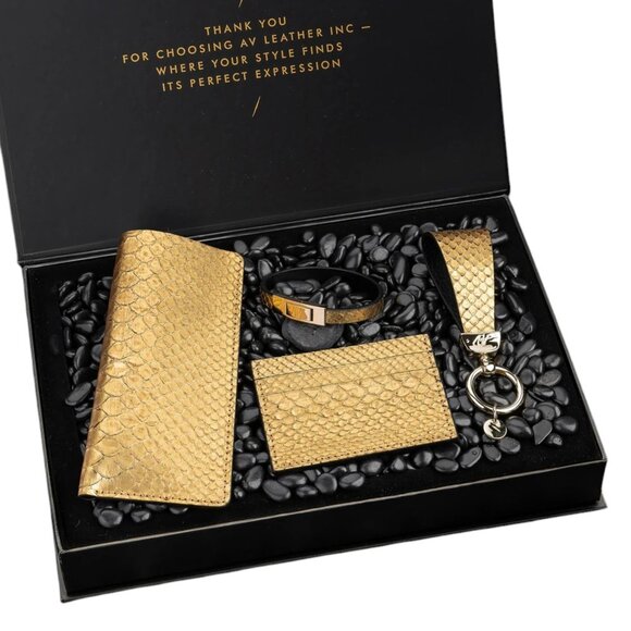 Real Python Leather Gift Set – Handmade Craft - Fine Gold - Picture 1 of 5